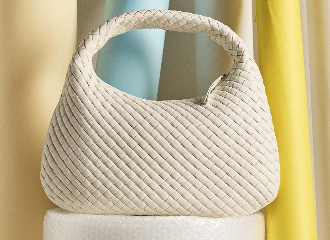 BOTTEGA VENETA Intreccio rubber Airtag case – Luisa World