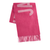 The Jacquemus scarf