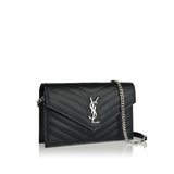 Cassandre matelassé envelope wallet on chain