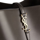 Le 37 leather bucket bag