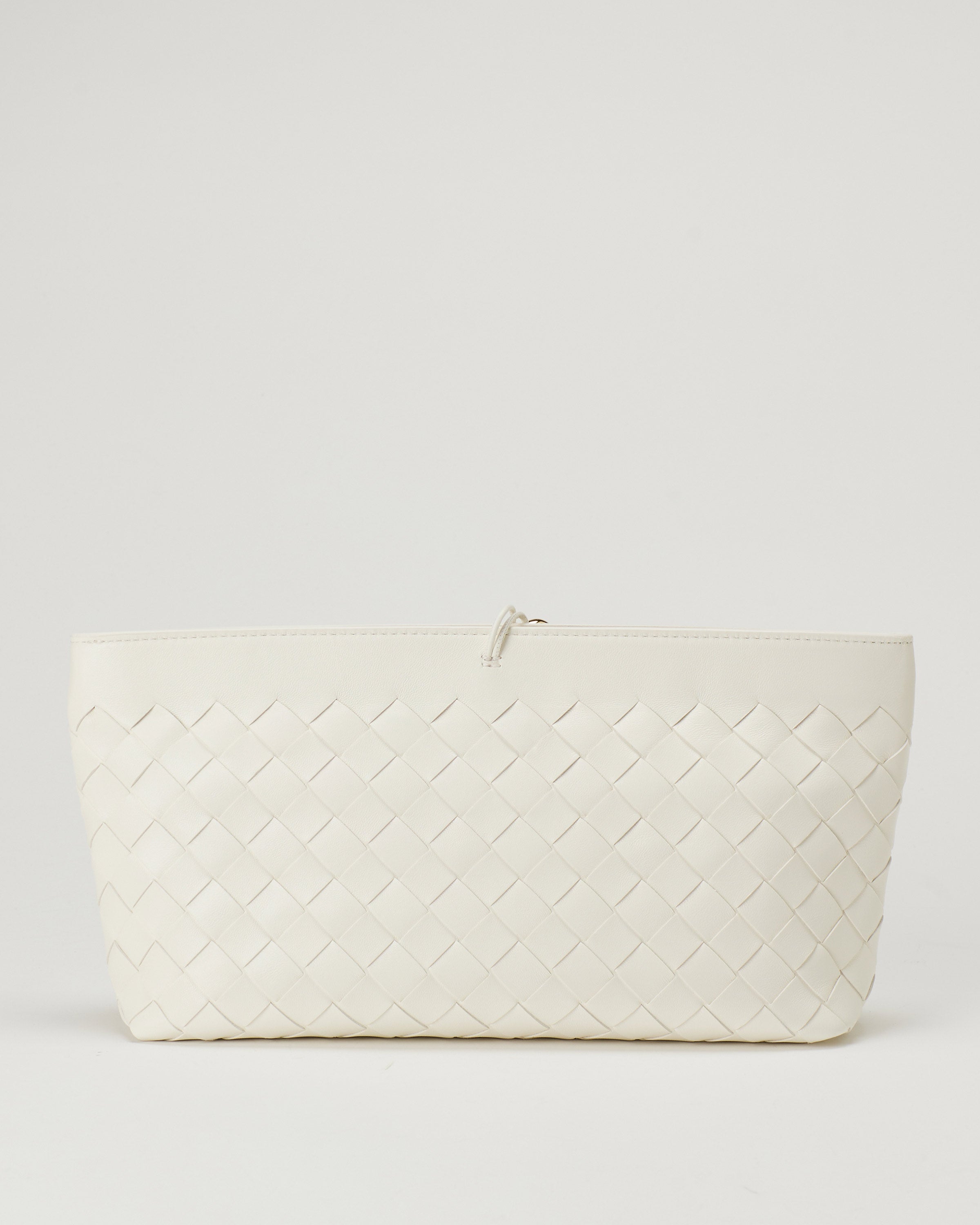 Bottega Veneta Andiamo boat pouch – Luisa World