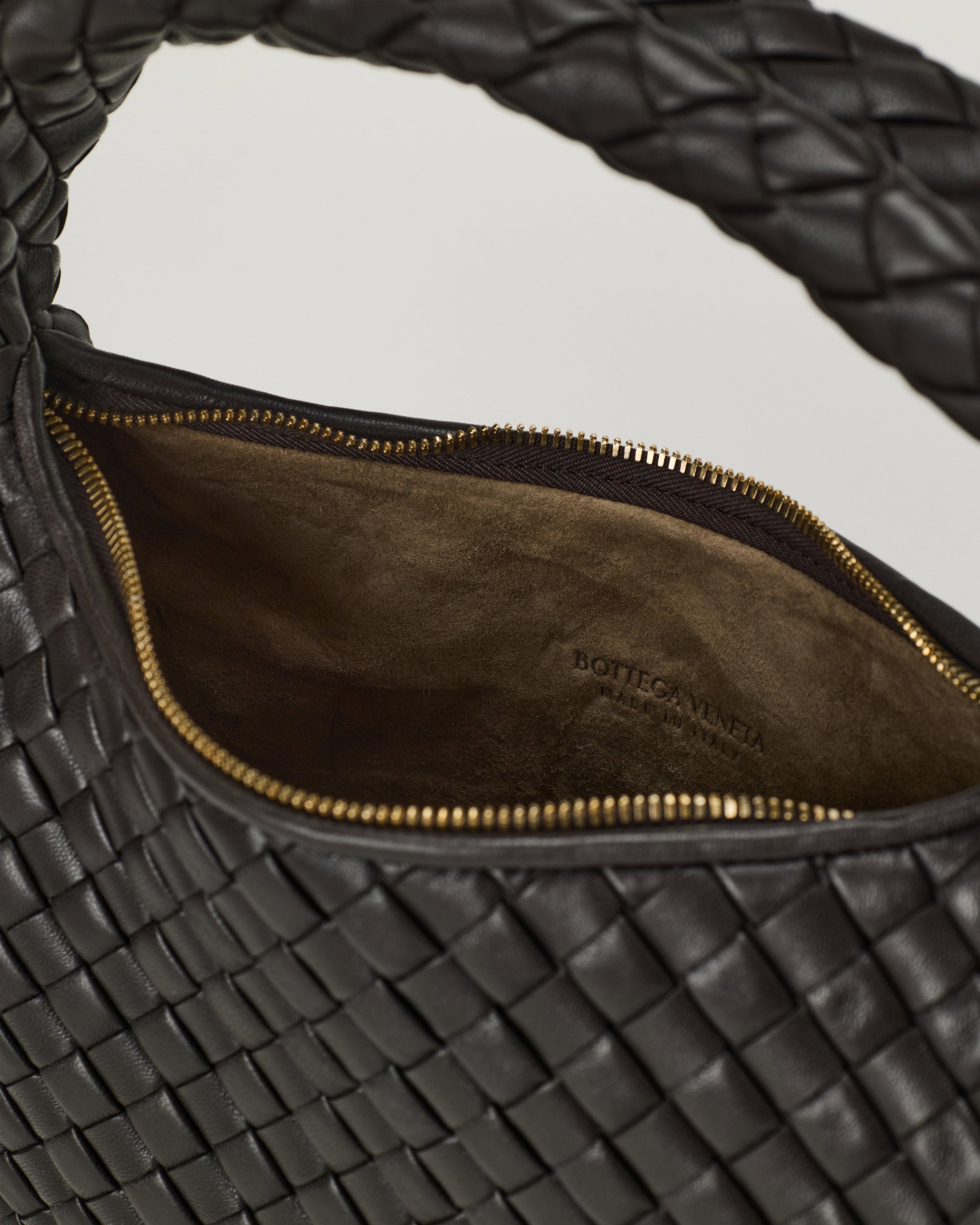 Bottega Veneta Veneta small intrecciato bag – Luisa World