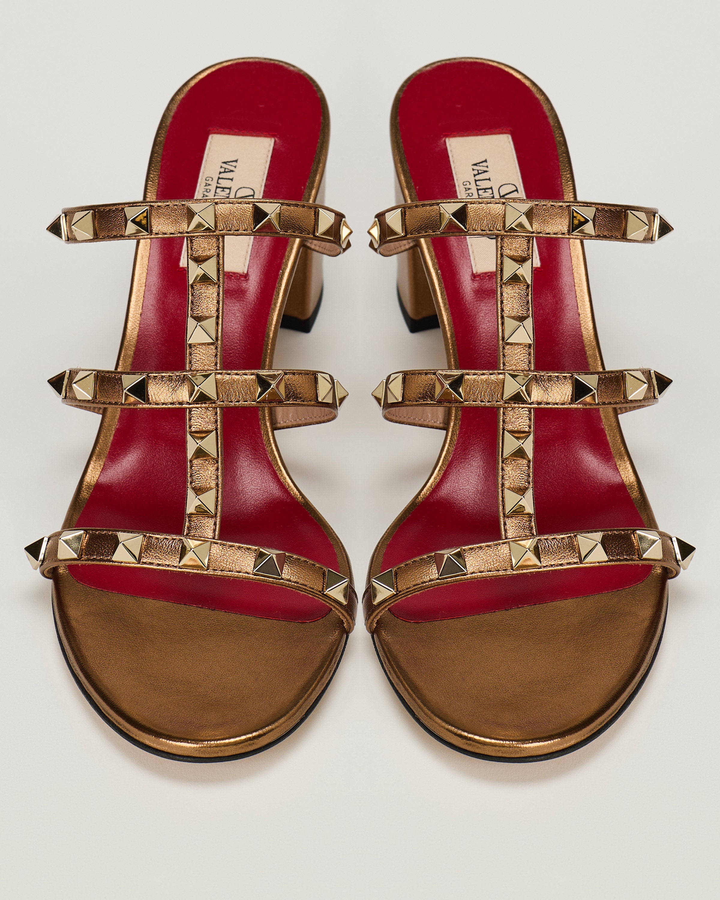 Valentino Garavani Bowow metallic leather platform sandals – Luisa