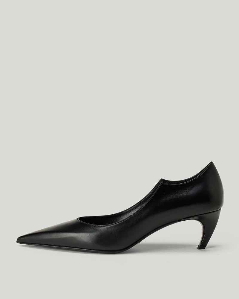 KHAITE Valerie low leather pumps