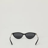 Gucci Cat-eye frame sunglasses