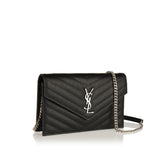 Cassandre matelassé envelope wallet on chain